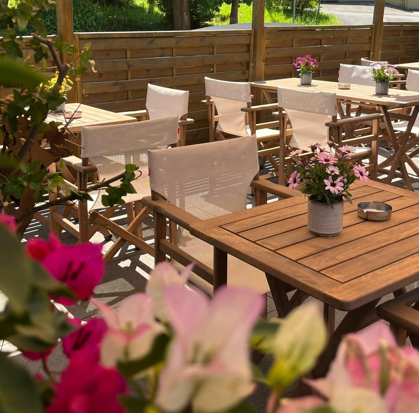 Neue Terrasse des Grillhaus Herscheid